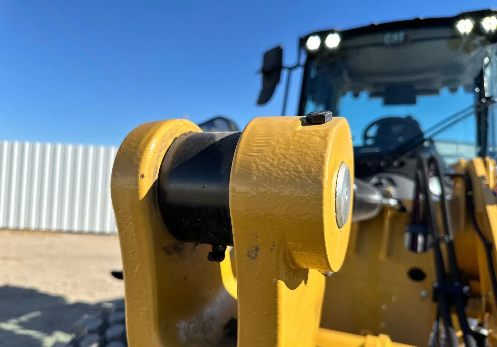 2023 Caterpillar 908