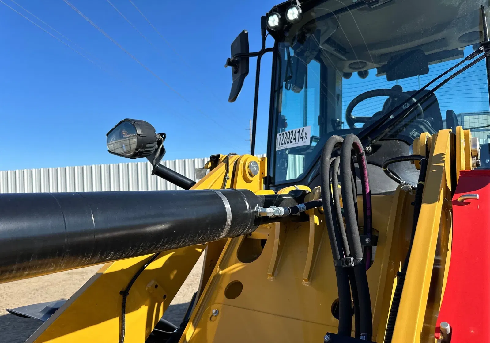 2023 Caterpillar 908