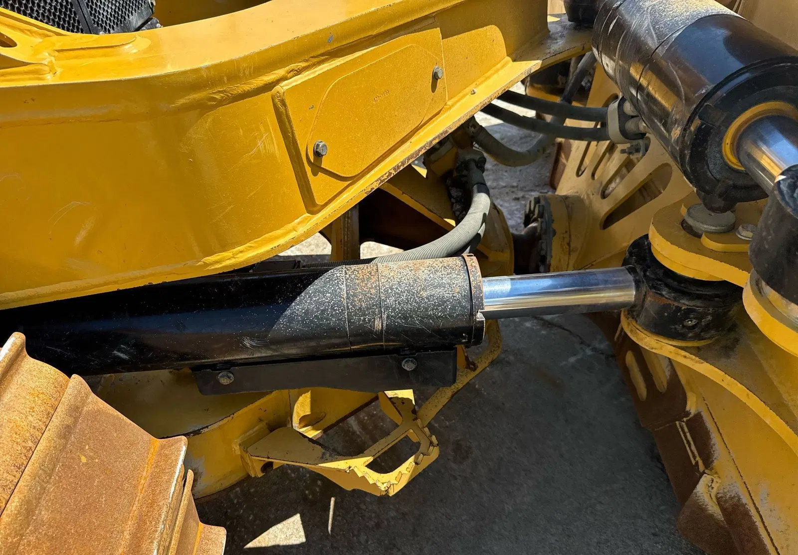 2023 Caterpillar D6