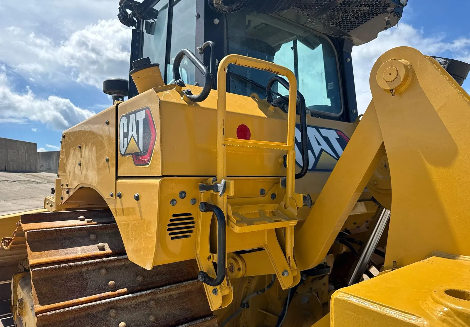 2023 Caterpillar D6