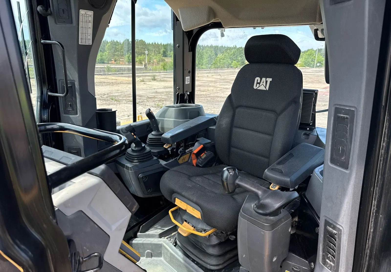 2023 Caterpillar D6