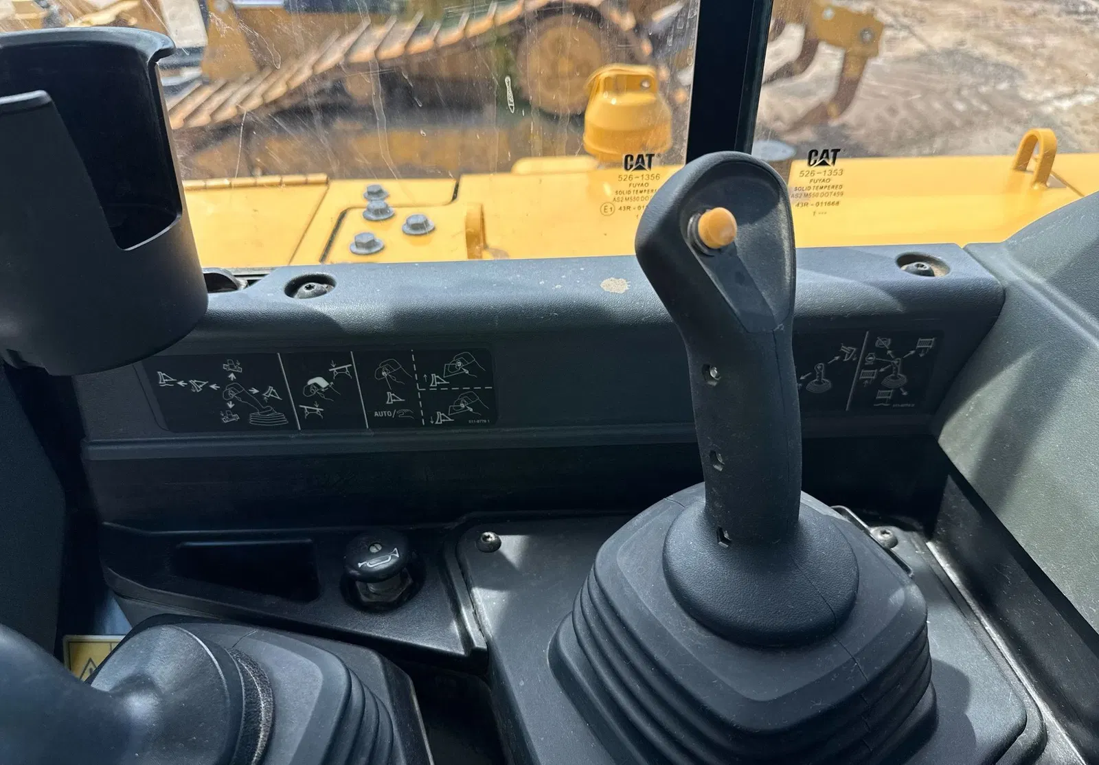 2023 Caterpillar D6