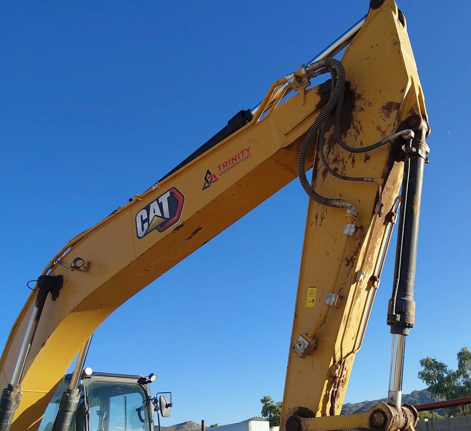 2022 Caterpillar 320