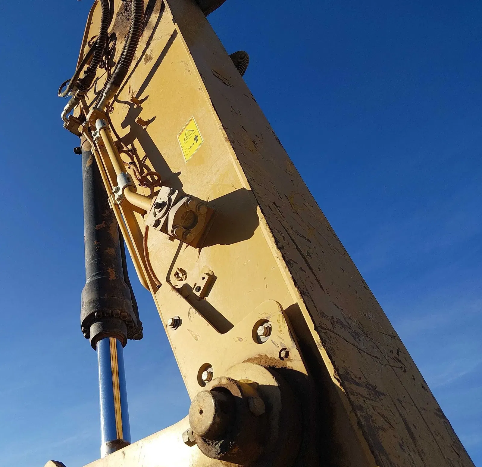 2022 Caterpillar 320
