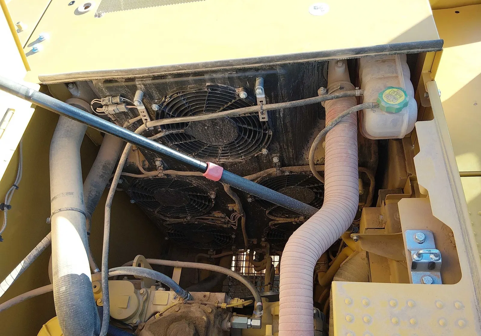 2022 Caterpillar 320