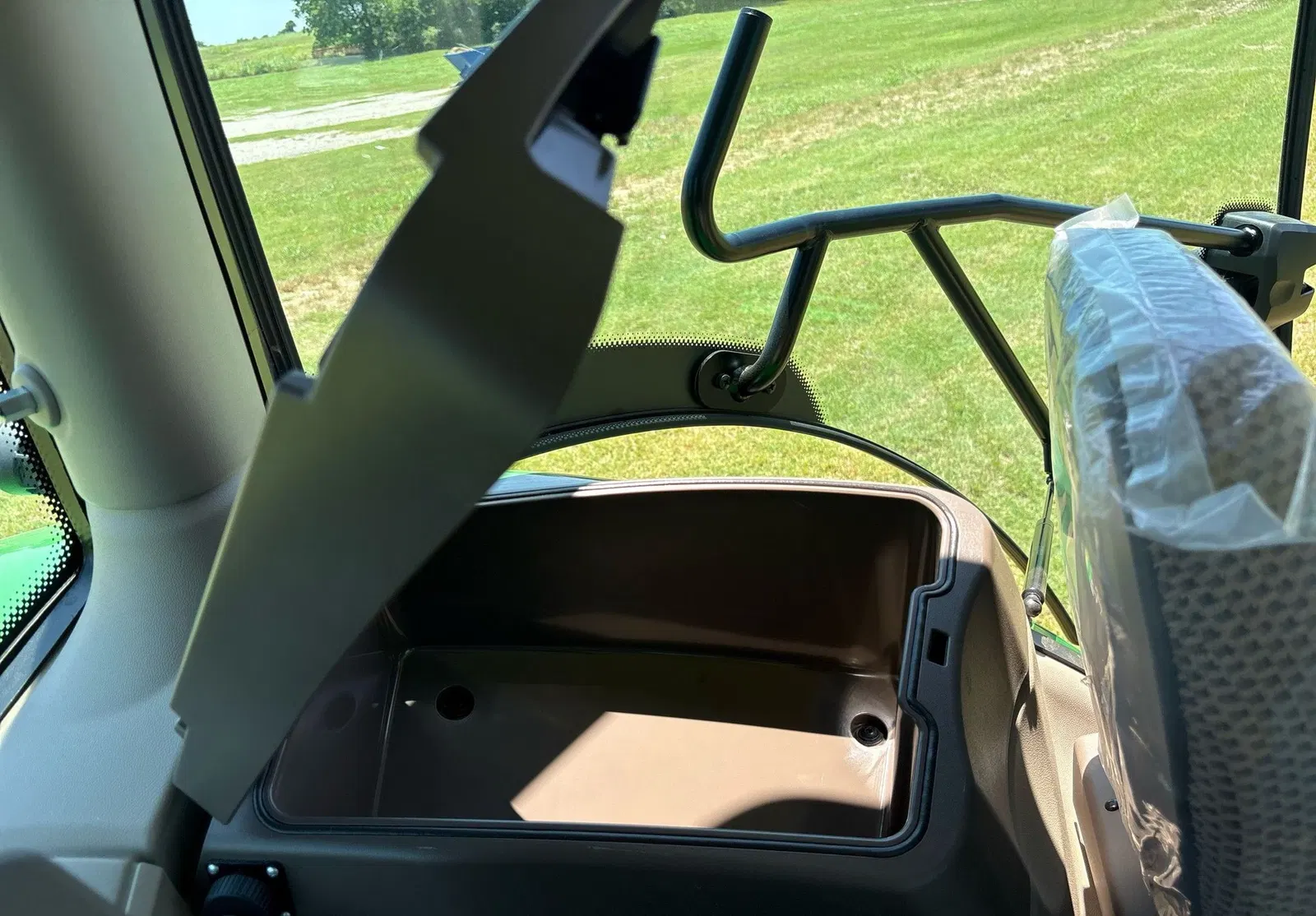 2024 John Deere 6R