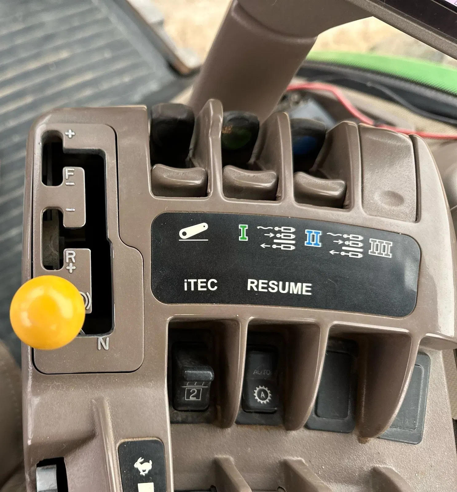 2010 John Deere 8320R