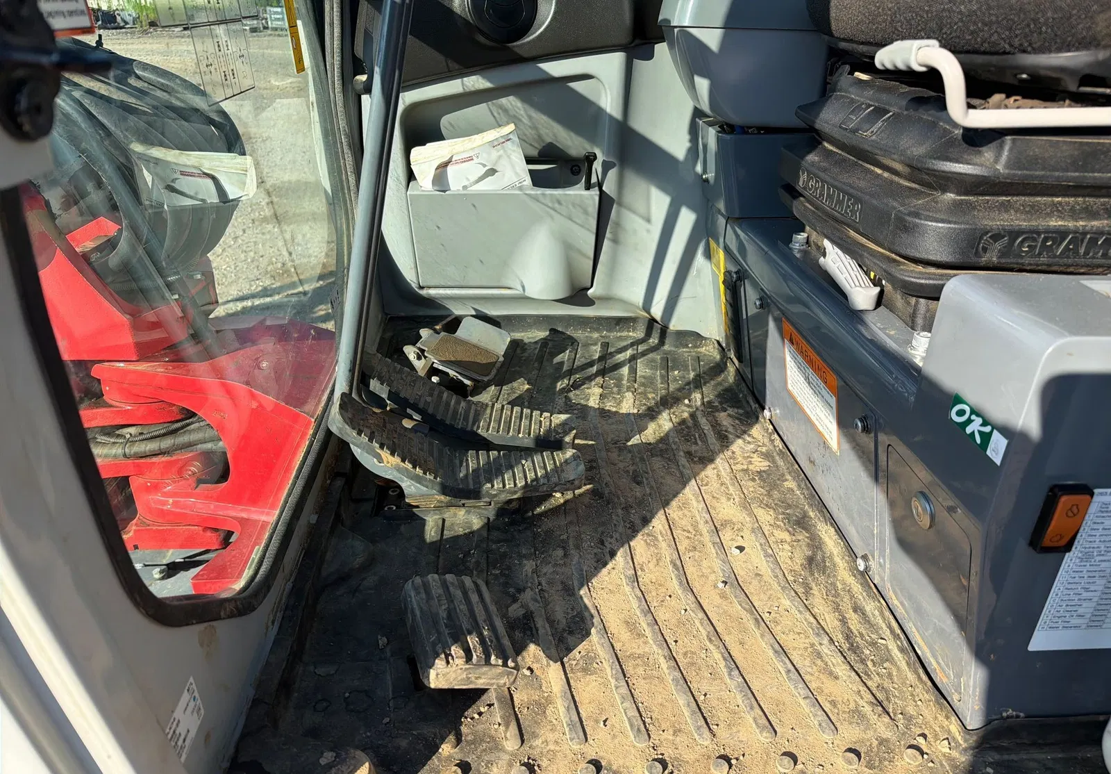 2024 Takeuchi TB250-2