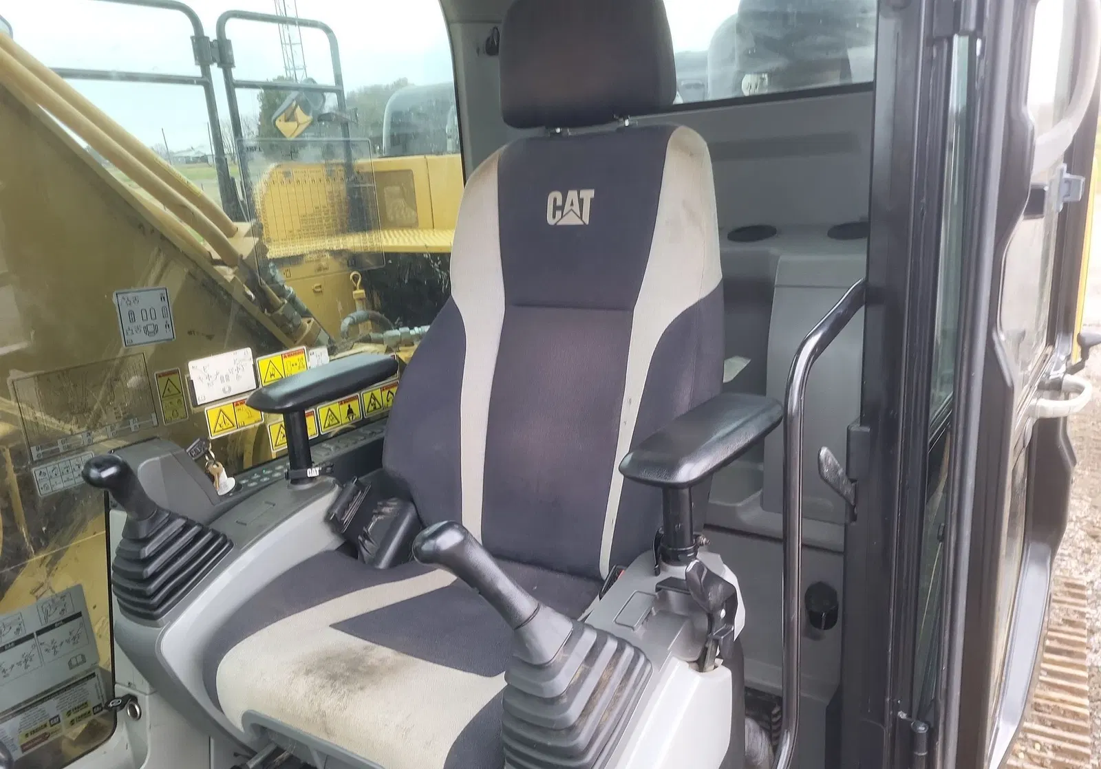 2016 Caterpillar 336FL