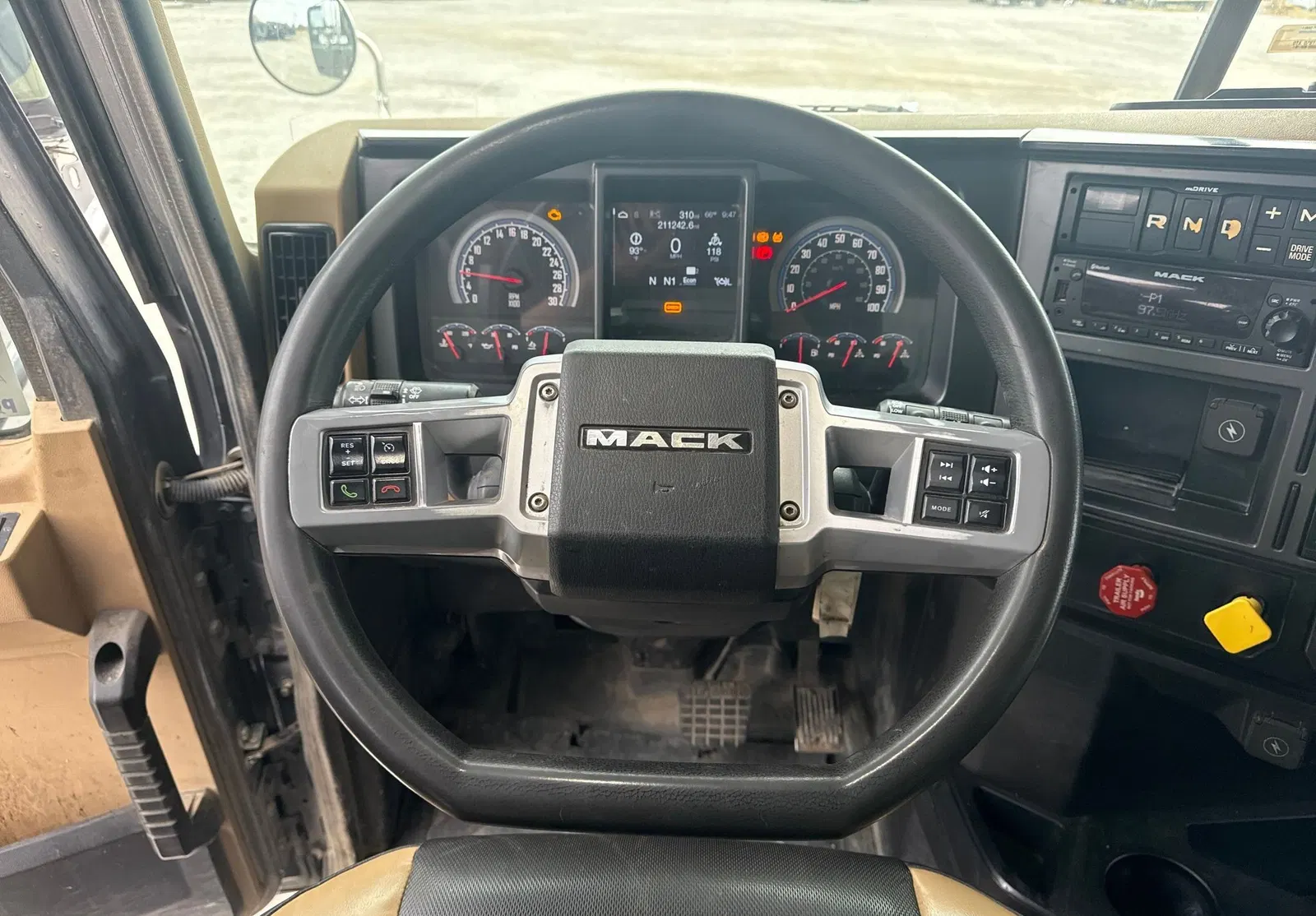 2023 Mack Granite