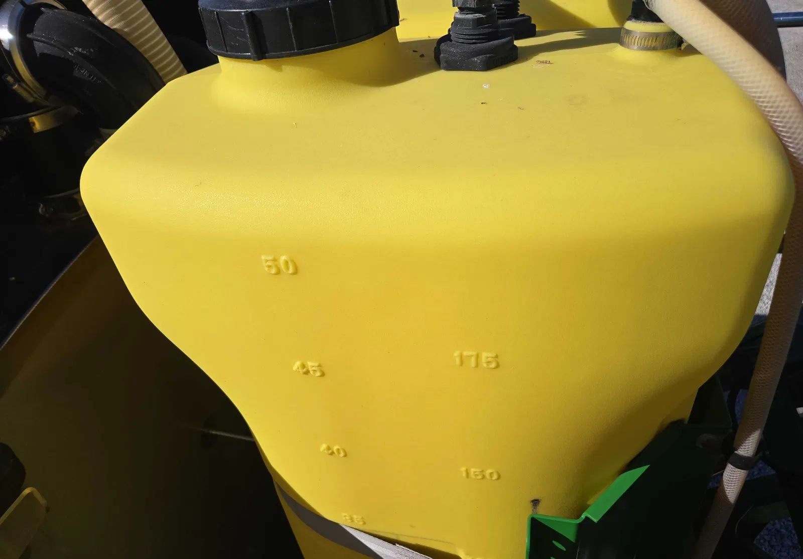 2016 John Deere R4045