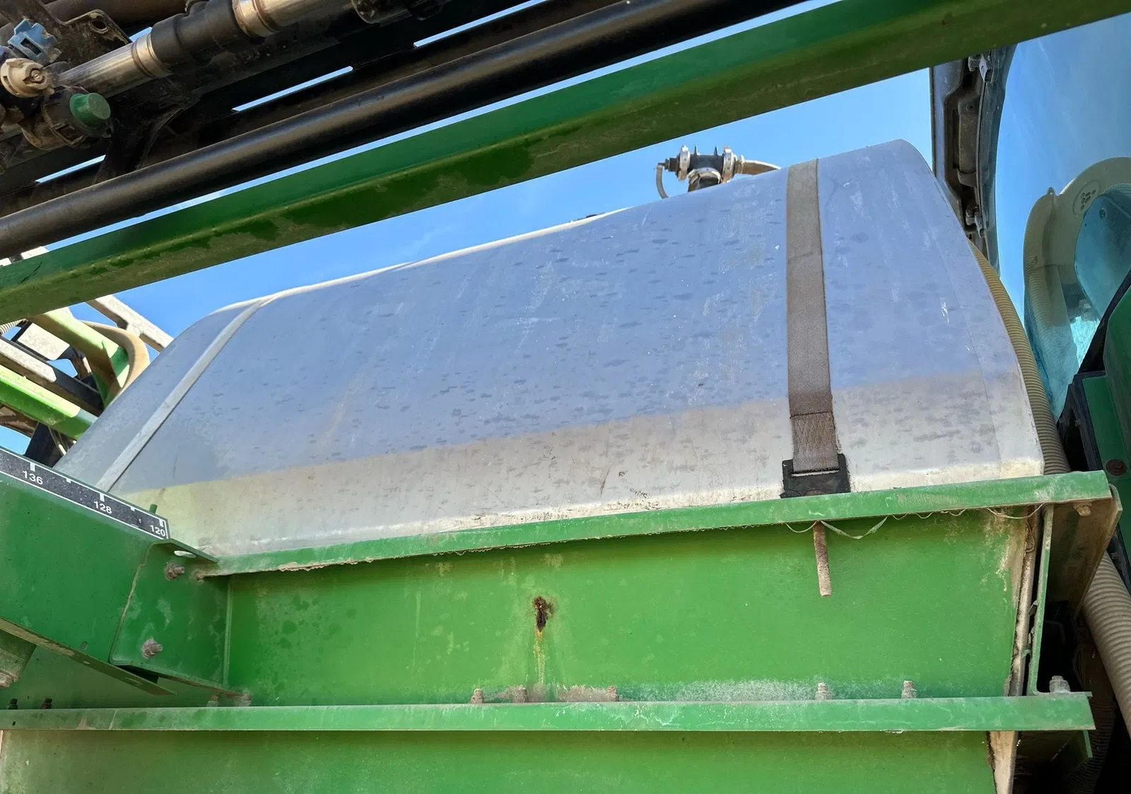2009 John Deere 4730