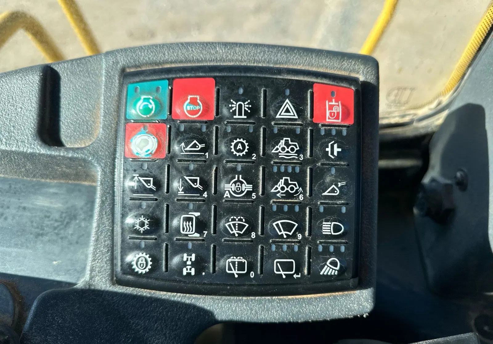 2012 John Deere 744K