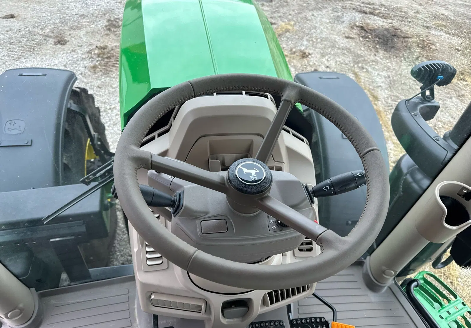 2022 John Deere 6R195