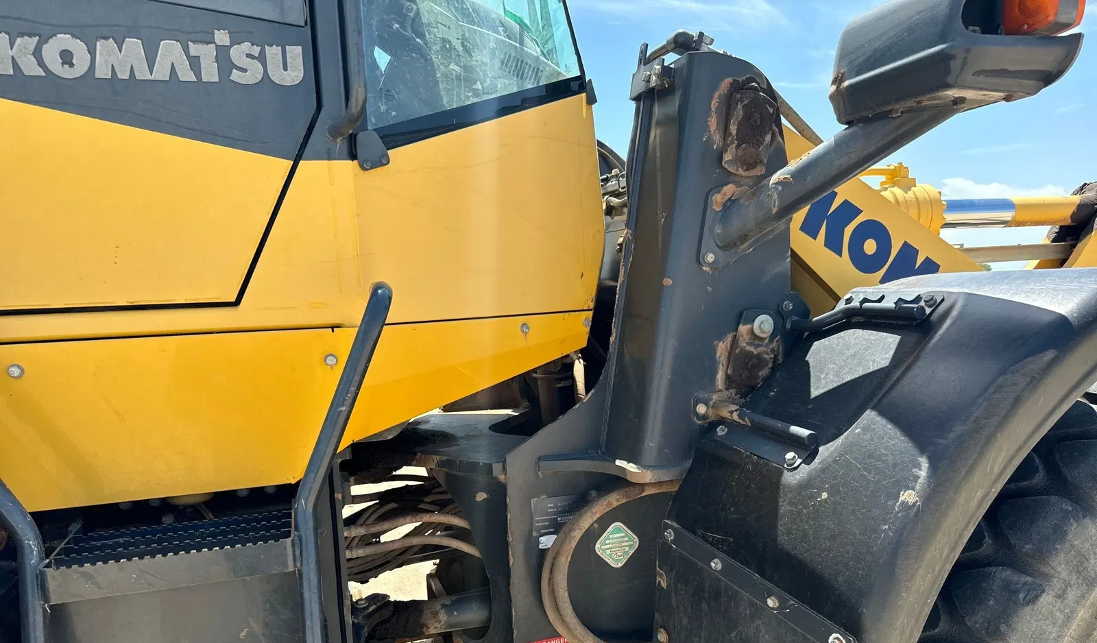 2014 Komatsu WA270-7