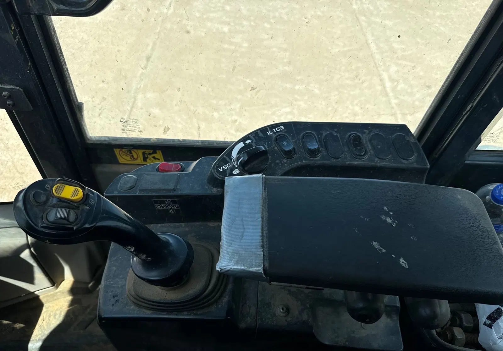 2014 Komatsu WA270-7